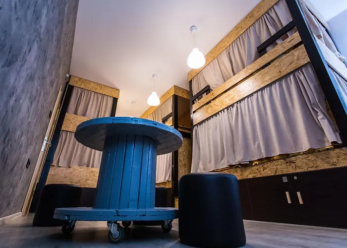 Hostel Day \'N\' Night