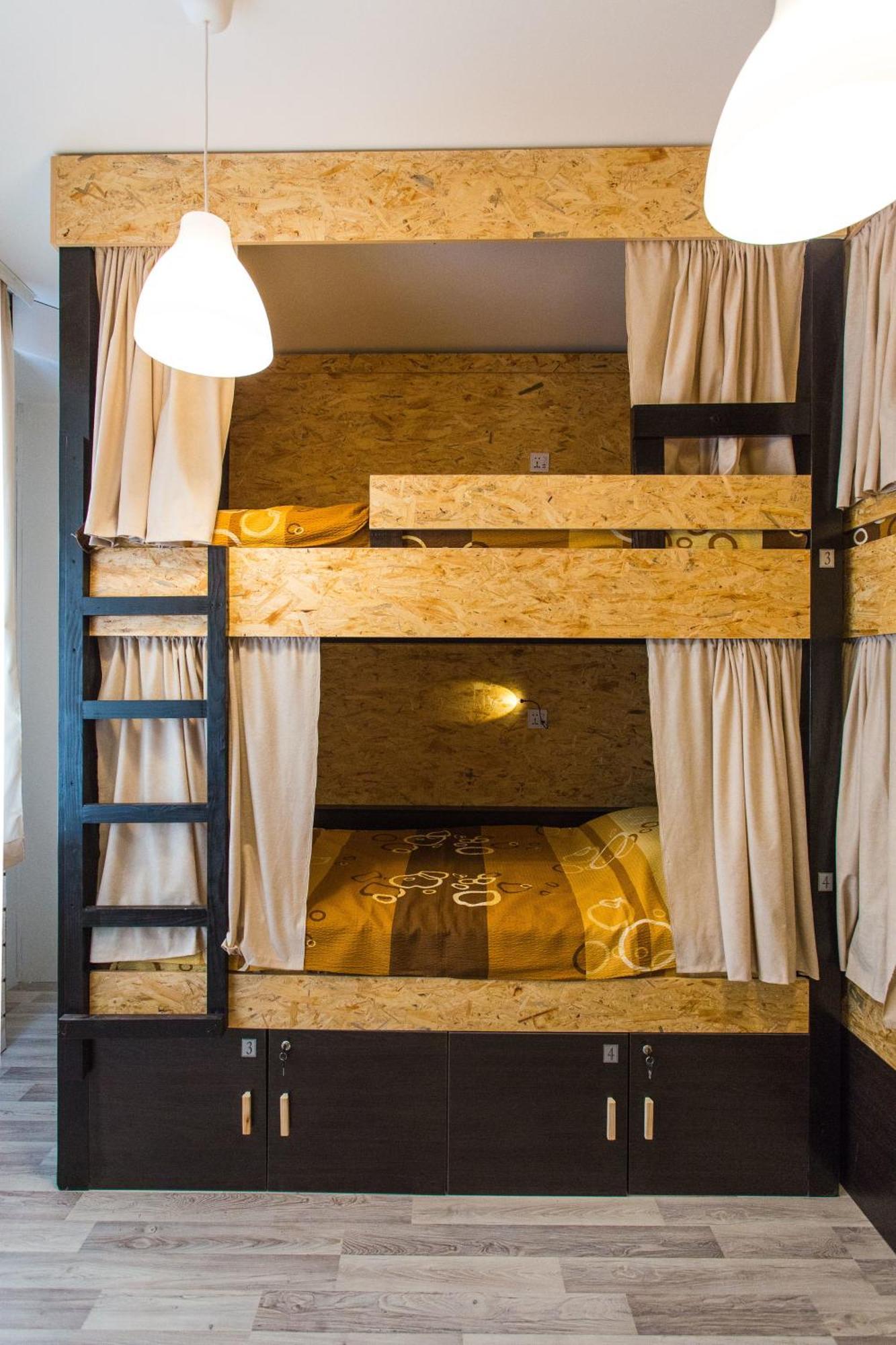 Day 'n' Night Hostel *